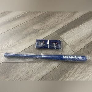LOS ANGELES DOSGERS ERIC GAGNE #38 Baseball MINI Bat with 2 cloth wrist band